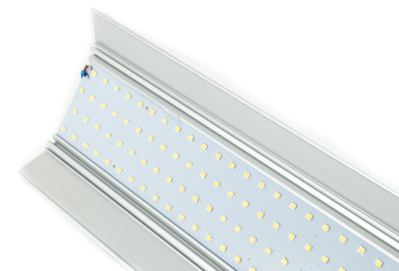 Plafoniera Led Soffitto 150 Cm : Bes plafoniere beselettronica plafoniera lampada luce