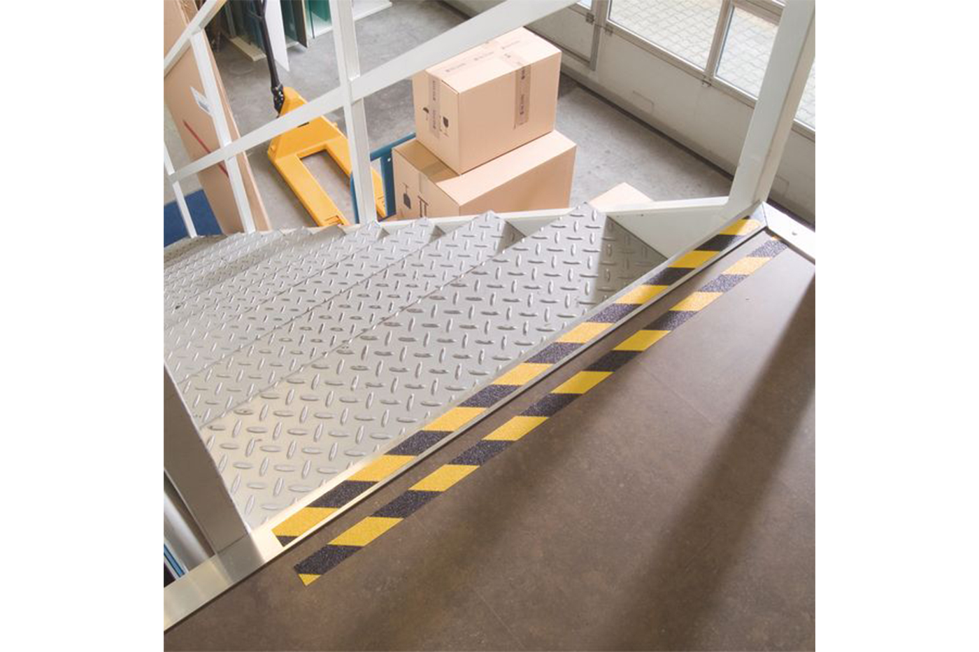 PEZZO 2,70 Corà Profilo di giunzione dritto in alluminio per pavimenti in PVC LVT F4U ML PEZZO 2,70 Corà Profilo di giunzione dritto in alluminio per pavimenti in PVC LVT F4U ML